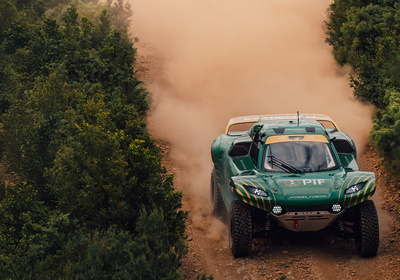 Image: Behind the Wheel: Molly Taylor Tests the Extreme H Hydrogen Race Car Shaping the Future of Racing