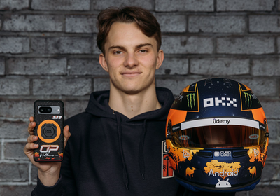 Image: Limited Edition Oscar Piastri Quad Lock F1 Phone Case